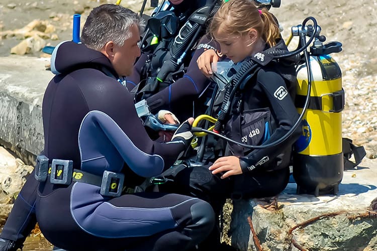 NAUIトライスクーバダイビングプログラム